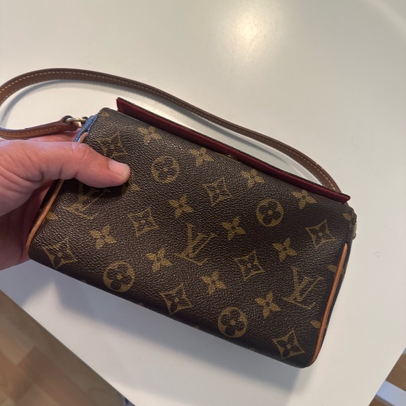 Louis Vuitton Pochette - Picture 3 of 6